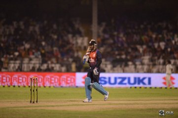 CCL 5 Telugu Warriors vs Bengal Tigers Match Photos